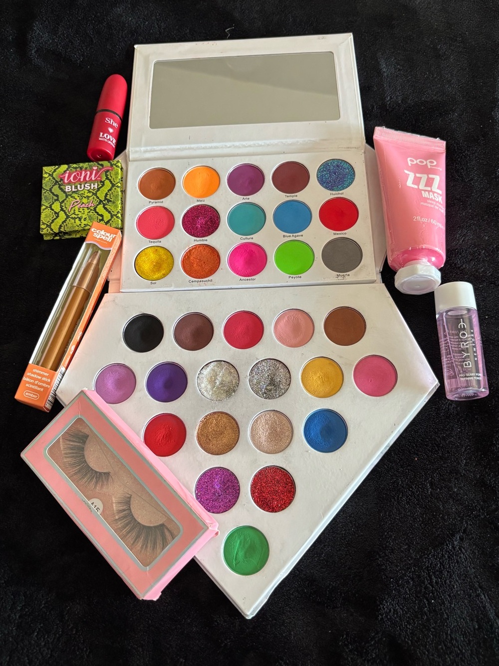 Makeup Bundle Multi-Color Eyeshadow Palette- Makeup Artist Trying To Declutter